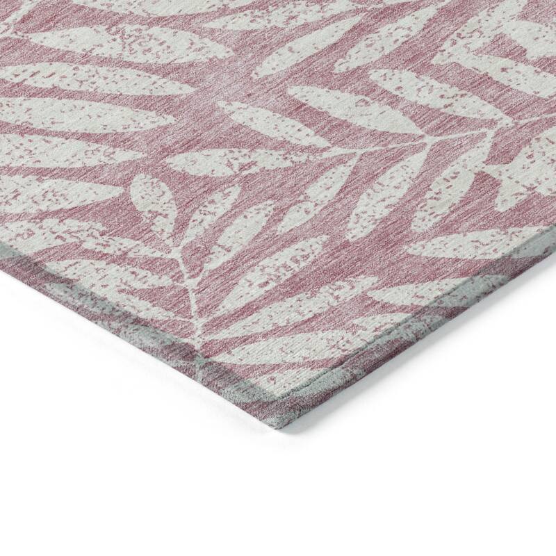 HomeRoots Floral Transitional Rectangle Outdoor Rug