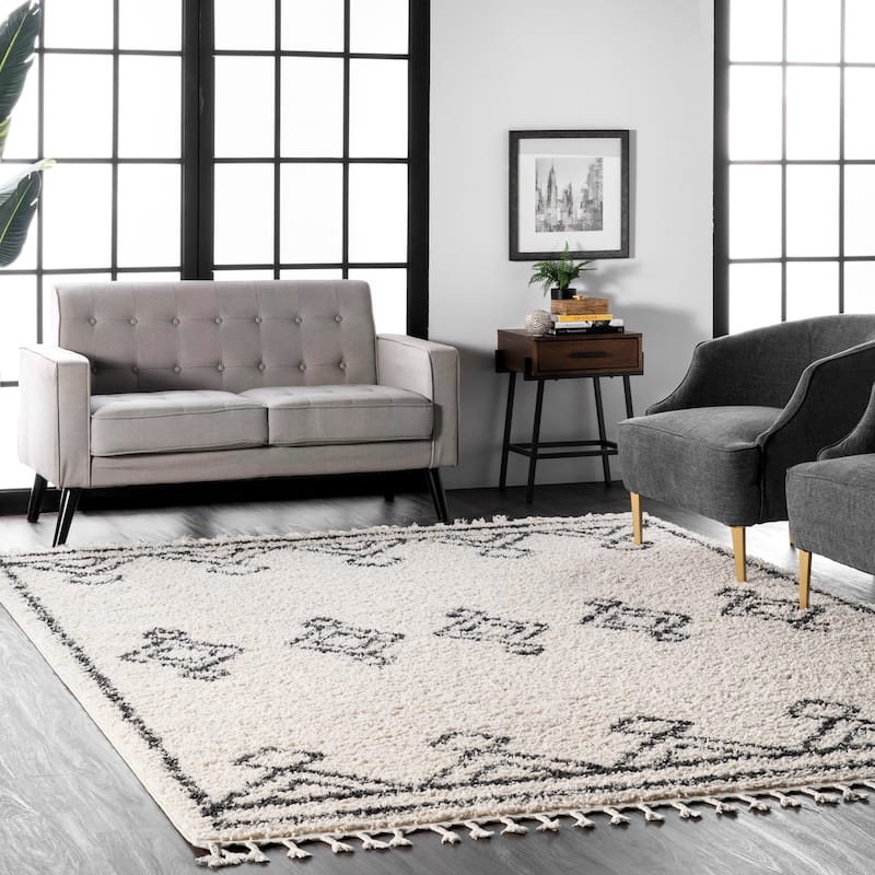 Nuloom Mackie Moroccan Tasseled Shag Area Rug - 4' x 6' - Ivory - Rectangle