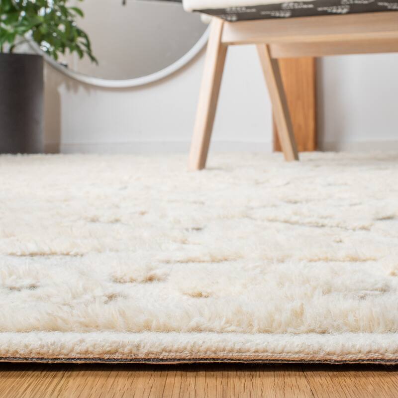 SAFAVIEH Handmade Metro Avantika French Country Wool Rug