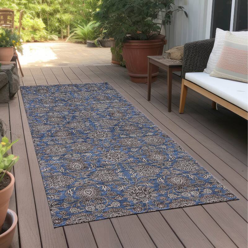 Machine Washable Indoor/ Outdoor Chantille Traditional Floral Rug