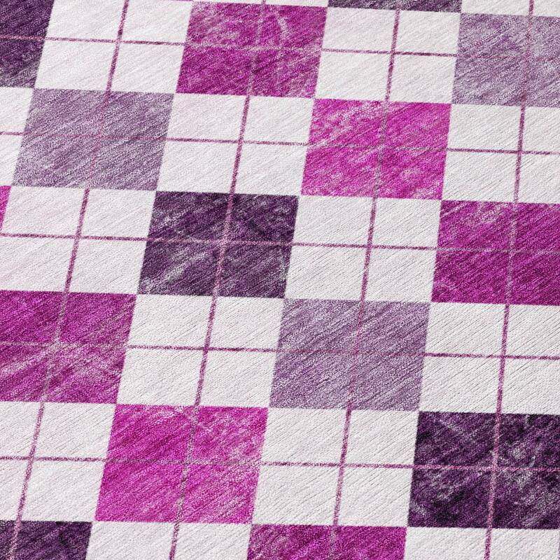 Machine Washable Indoor/ Outdoor Modern Argyle Chantille Rug