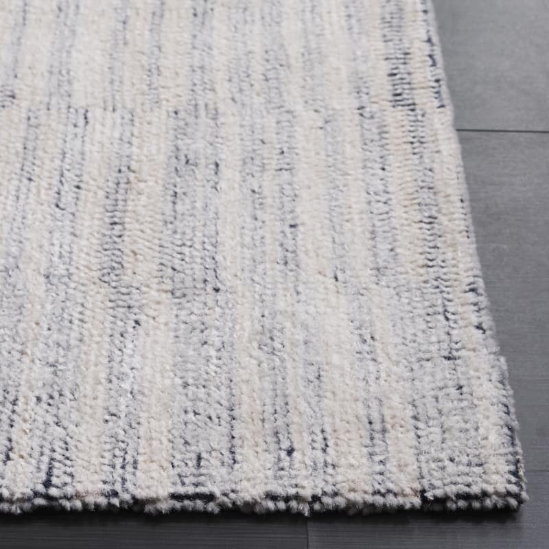 SAFAVIEH Handmade Restoration Carmelo Vintage Rug