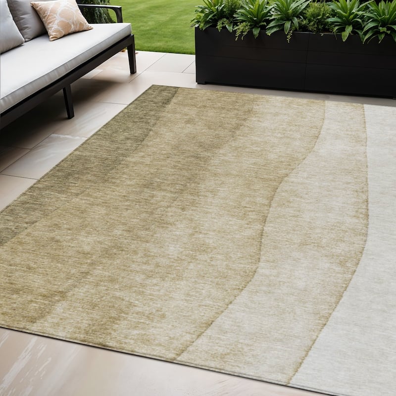 HomeRoots Ombre Transitional Rectangle Outdoor Rug - 5' X 8'