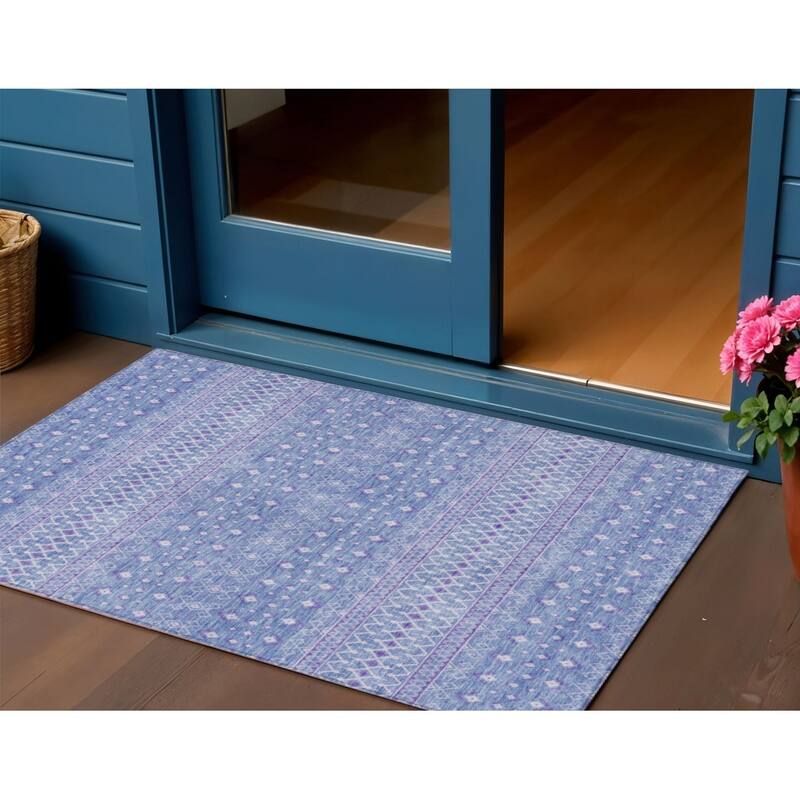 HomeRoots Tribal Transitional Rectangle Outdoor Rug - 3' x 5'