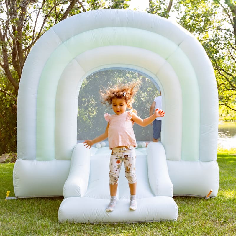 Bounceland DayDreamer Mist Bounce House