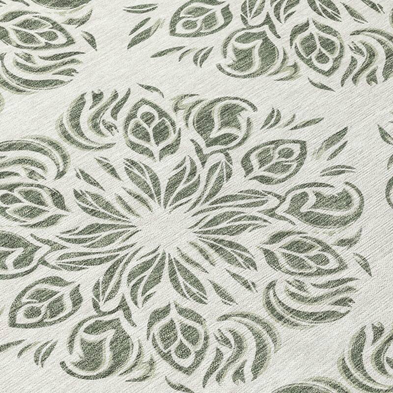 Machine Washable Indoor/ Outdoor Damask Pearl Chantille Rug