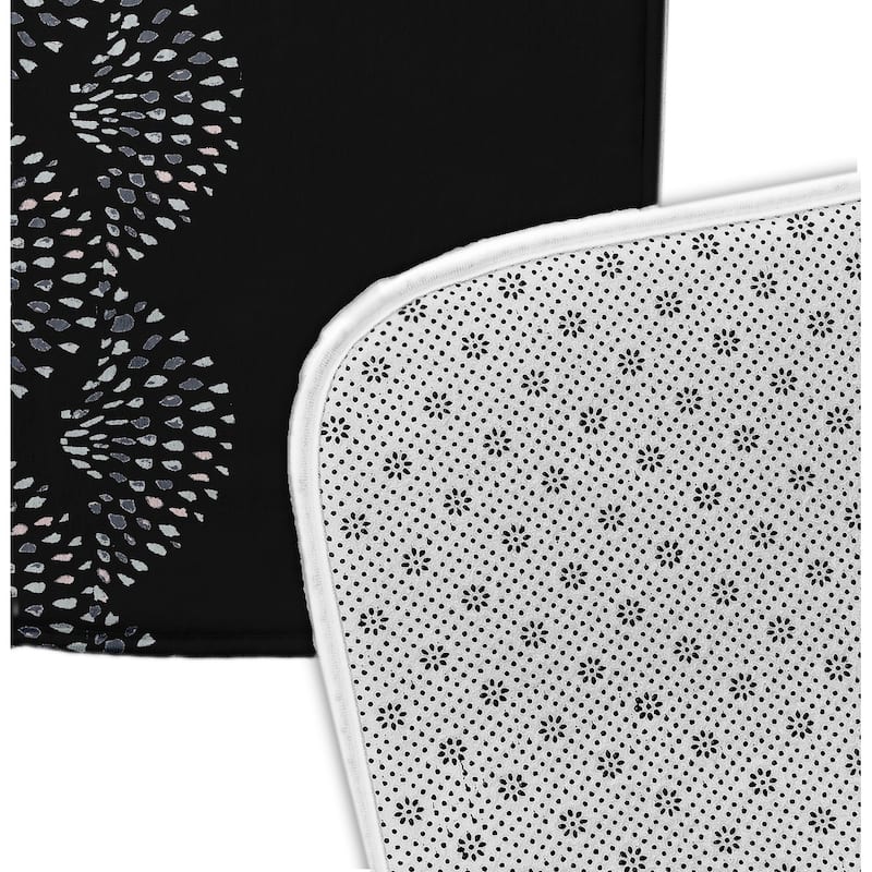 Dotted Focus Bath Mat