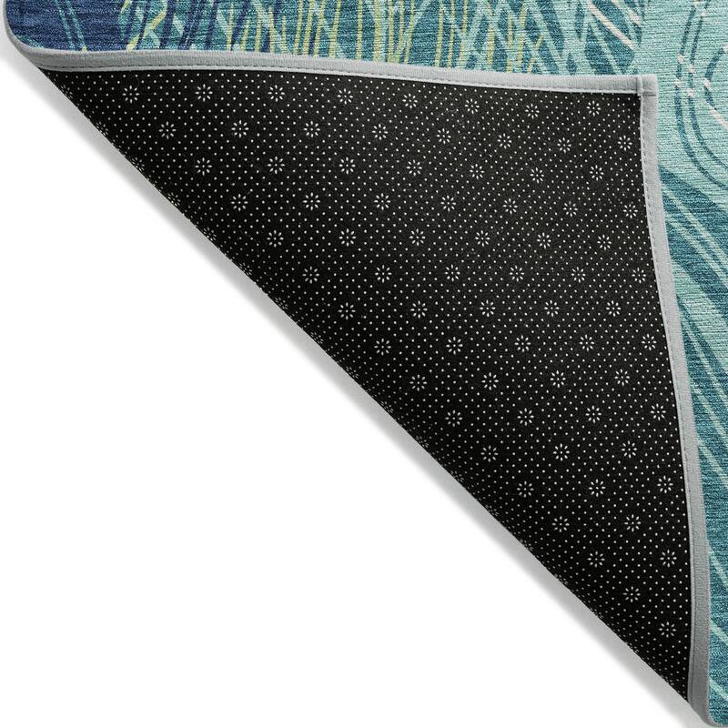 Machine Washable Indoor/ Outdoor Modern Peacock Chantille Rug