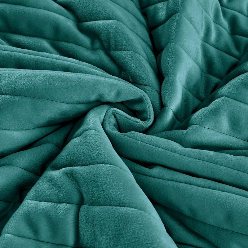 Pointehaven Heavy-Weight Oversized Channel Design Velvet Quilt Sets
