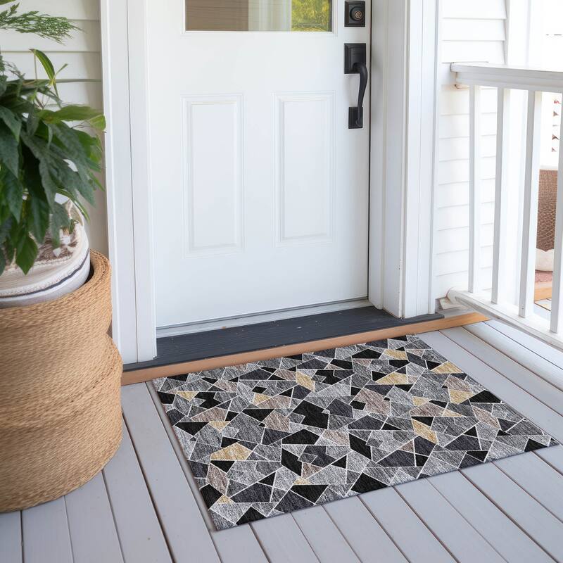 Machine Washable Indoor/ Outdoor Modern Mosaic Chantille Rug - Black - 1'8" x 2'6"