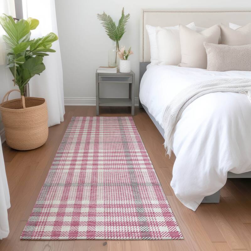 Machine Washable Indoor/ Outdoor Plaid Chantille Rug - Blush - 2'3" x 7'6"