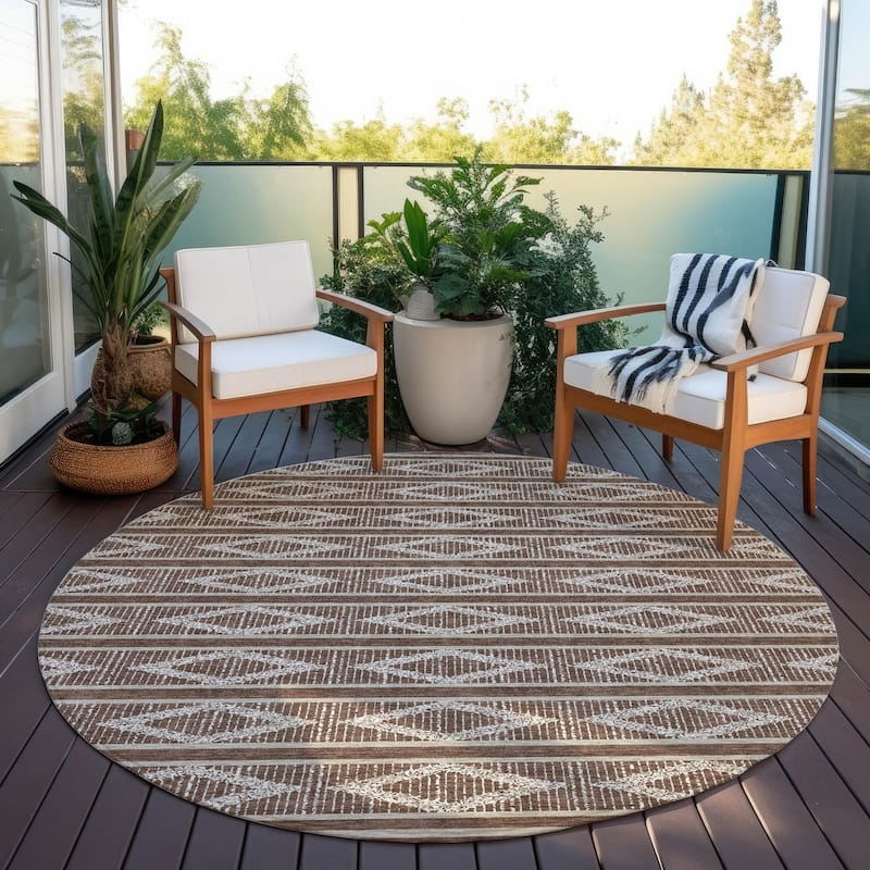 Machine Washable Indoor/ Outdoor Diamond Stripe Chantille Rug