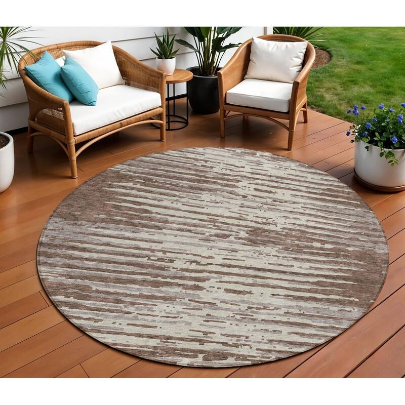 HomeRoots Striped Transitional Rectangle Outdoor Rug - 8' Round