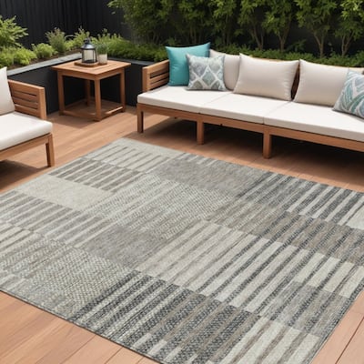 HomeRoots Striped Modern Rectangle Outdoor Rug
