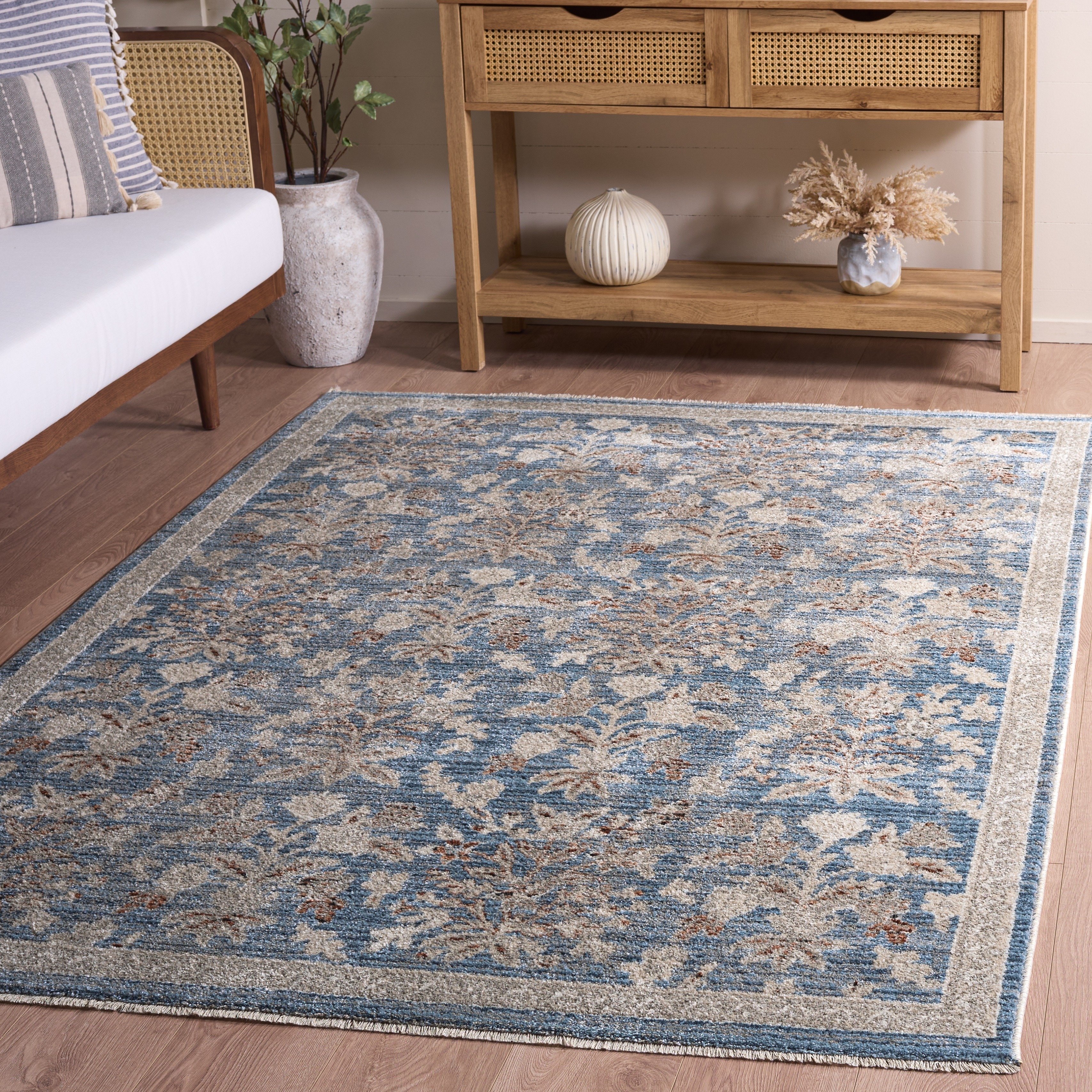 SAFAVIEH Grove Sadete Floral Rug