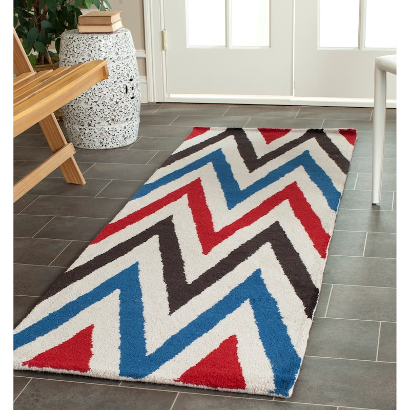 SAFAVIEH Handmade Chatham Klasina Modern Moroccan Wool Rug - 2'3" x 7' Runner - Ivory/Multi
