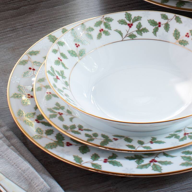 Noritake Holly & Berry Gold 12-Piece Dinnerware Set, Service For 4