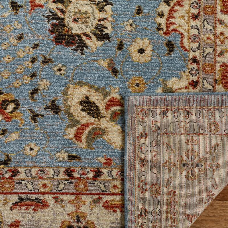 SAFAVIEH Summit Annetrud Traditional Oriental Rug