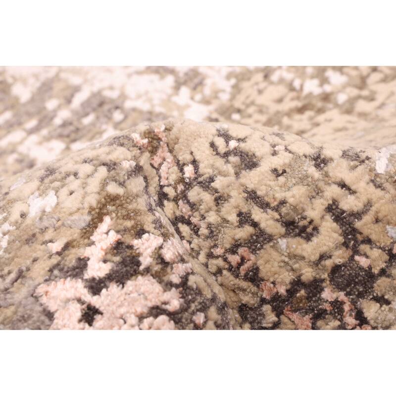 ECARPETGALLERY Hand-knotted Legacy Taupe Silk, Wool Rug - 2'5 x 10'2