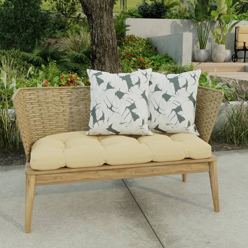 18" x 18" Outdoor Throw Pillow - Set of 2 - 18'' L x 18'' W x 4'' H