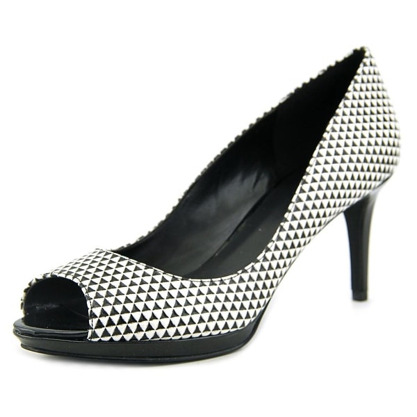 Nine West Gelabelle Women Peep-Toe Leather Black Heels