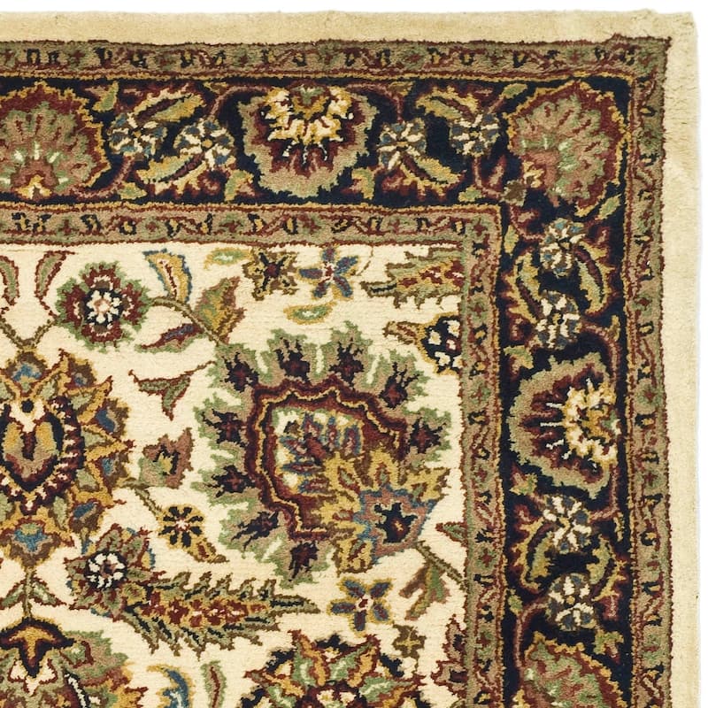SAFAVIEH Handmade Classic Juliya Traditional Oriental Wool Rug