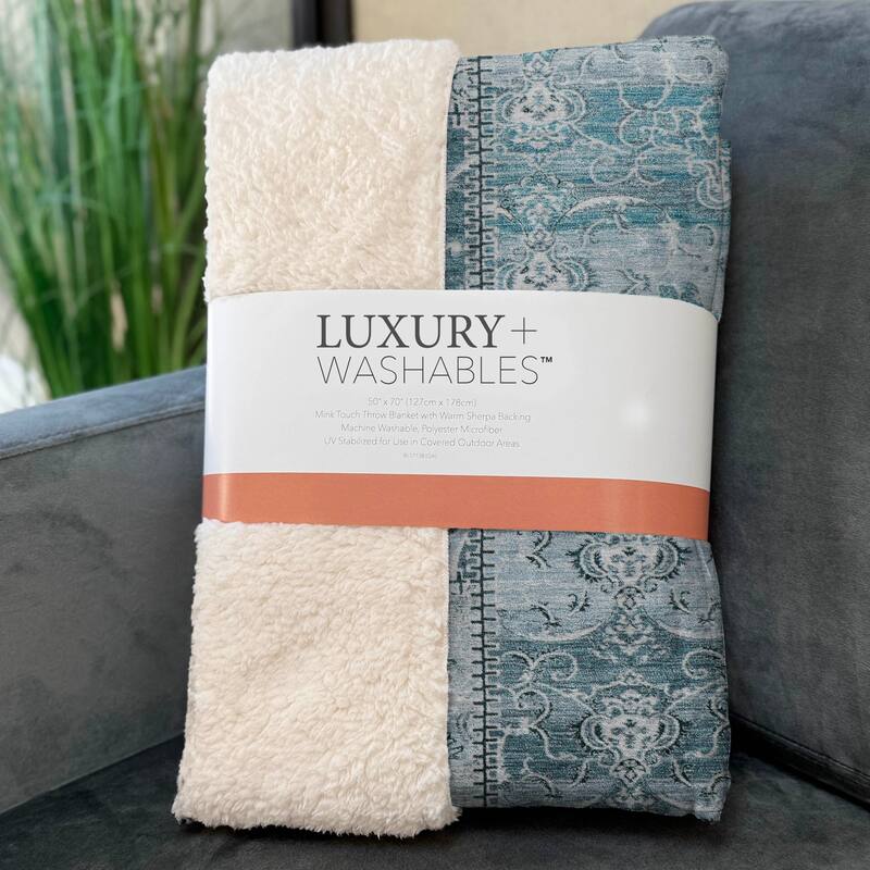 Premium Machine Washable Traditional Patchwork Sherpa Throw Blanket