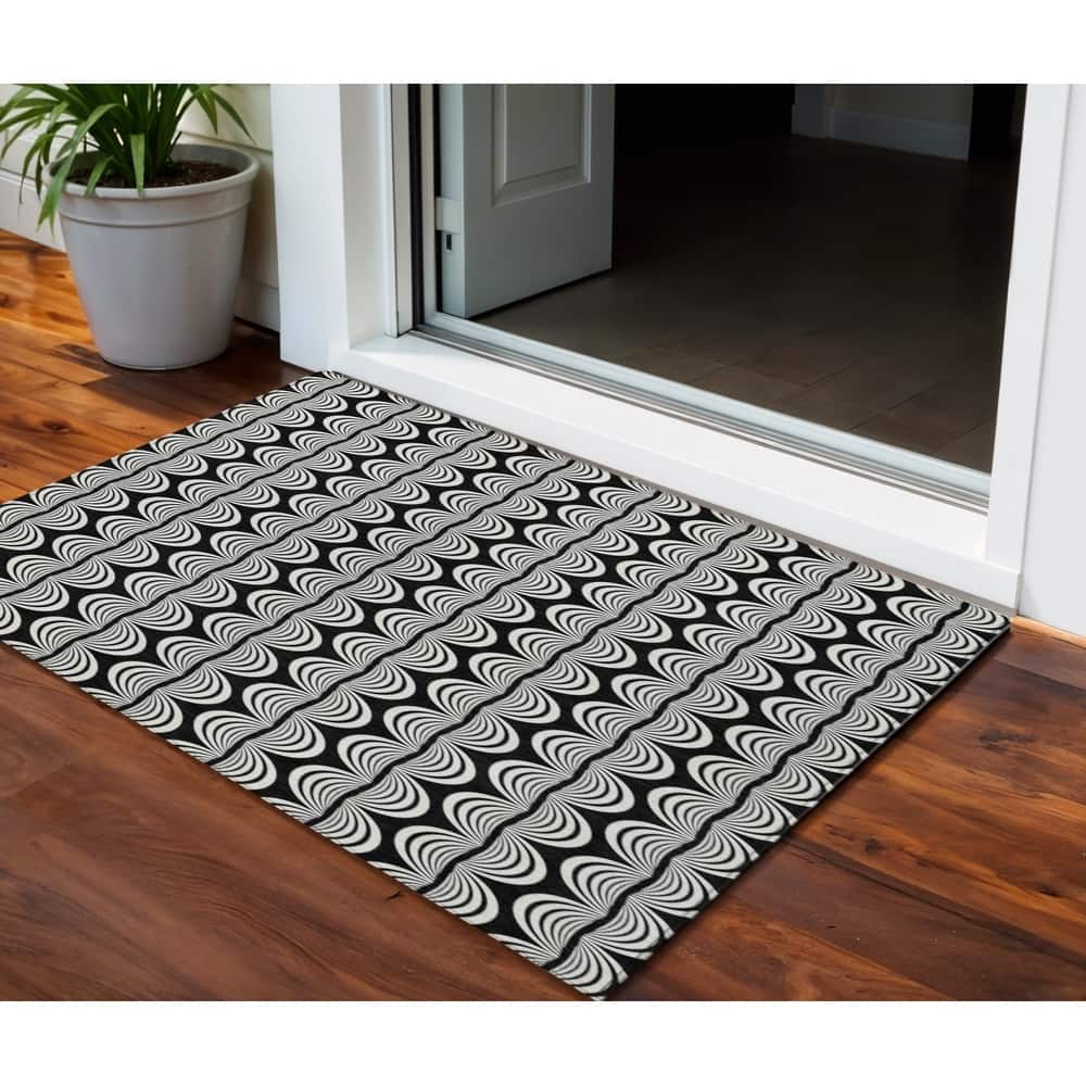 HomeRoots Ogee Transitional Rectangle Outdoor Rug