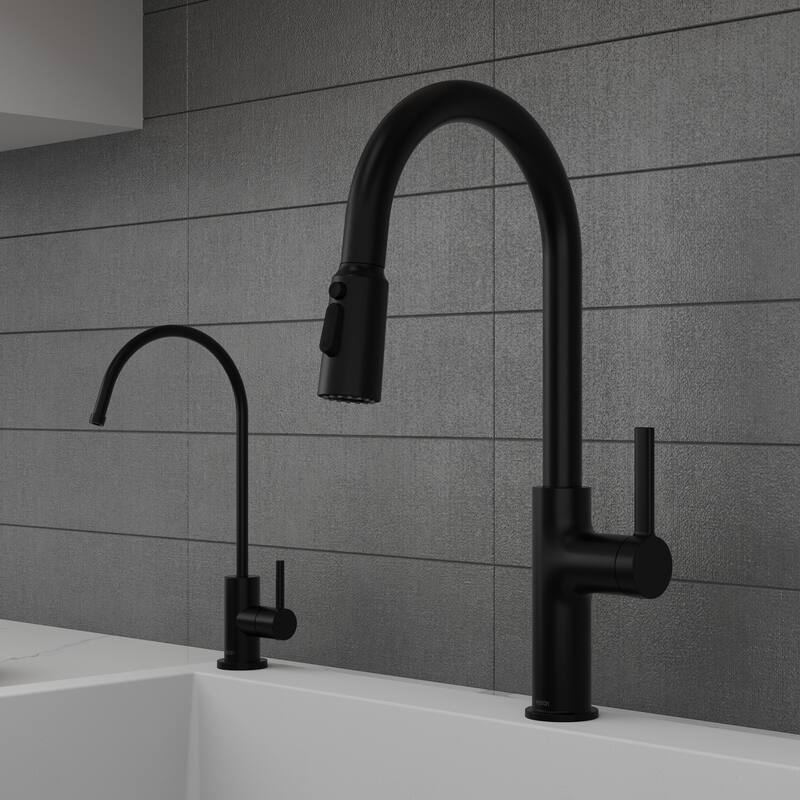 Karran Stalbridge Single Handle Pull-Down Sprayer Kitchen Faucet