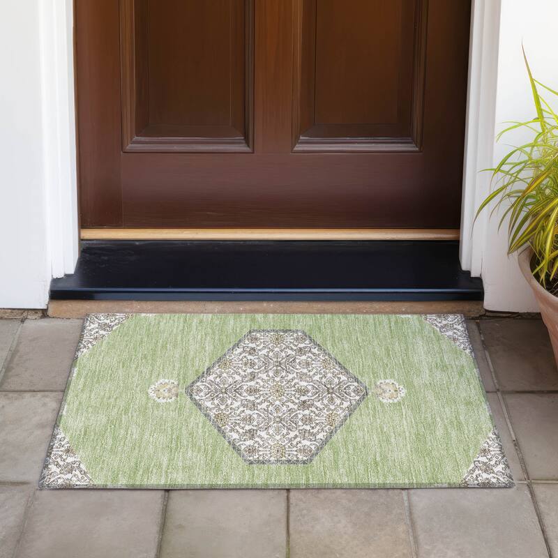 Machine Washable Indoor/ Outdoor Traditional Chantille Rug - Aloe - 1'8" x 2'6"