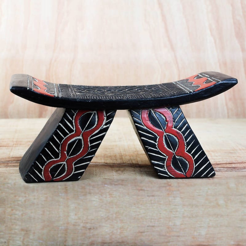 Handmade Dipo Beauty Decorative wood stool (Ghana) - 18.5 cm H x 39 cm W x 14.5 cm D