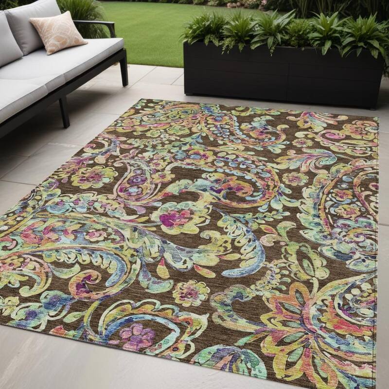 HomeRoots Paisley Transitional Rectangle Outdoor Rug - 5' X 8'
