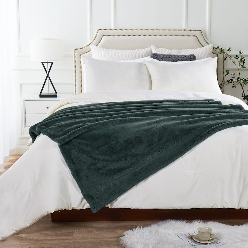 Home Soft Things FoxFauxFur Throw 50"x60"/60"x80"