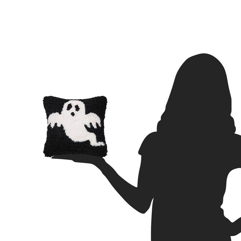 8" x 8" Spooky Ghost Hooked Pillow