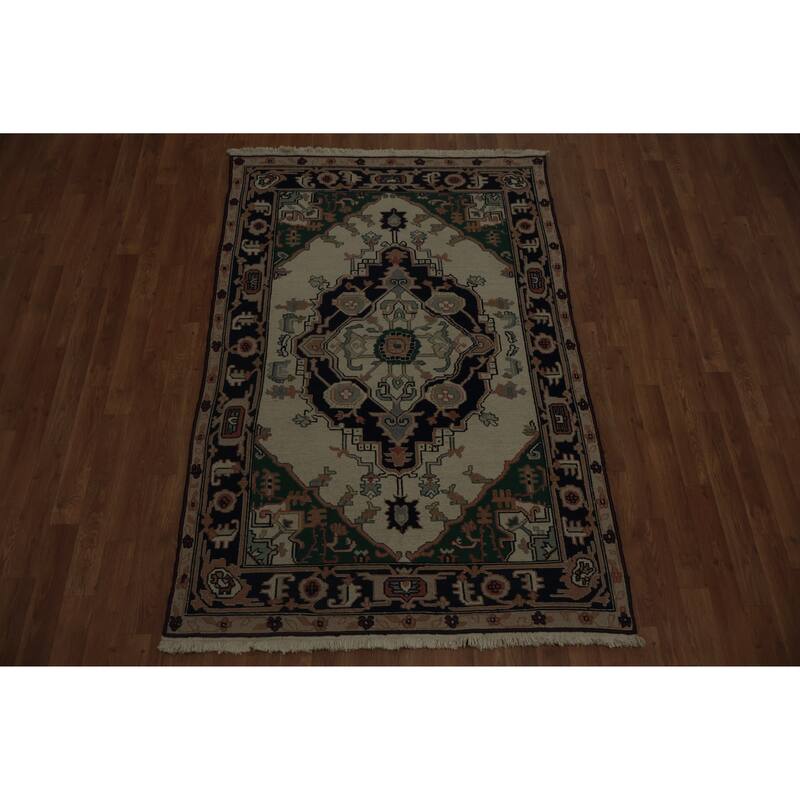 Hand Knotted Oriental 100% Wool Carpet Traditional Medallion Beige & Ivories Sumak Area Rug - 6' 0'' X 4' 1''