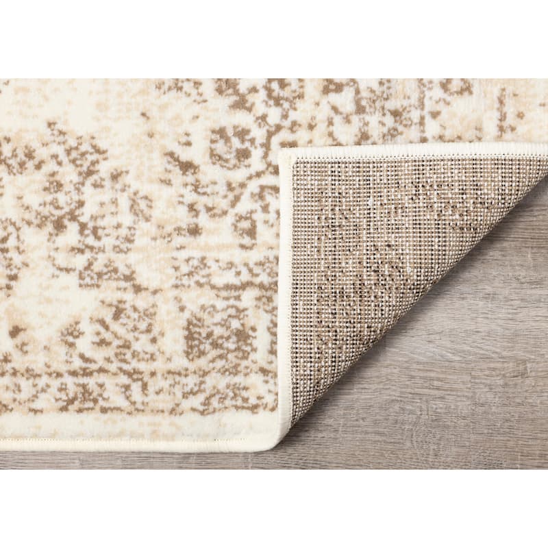 Florence Collection - Beige/Cream Distressed Traditional Rug - 4'7" x 6'7"