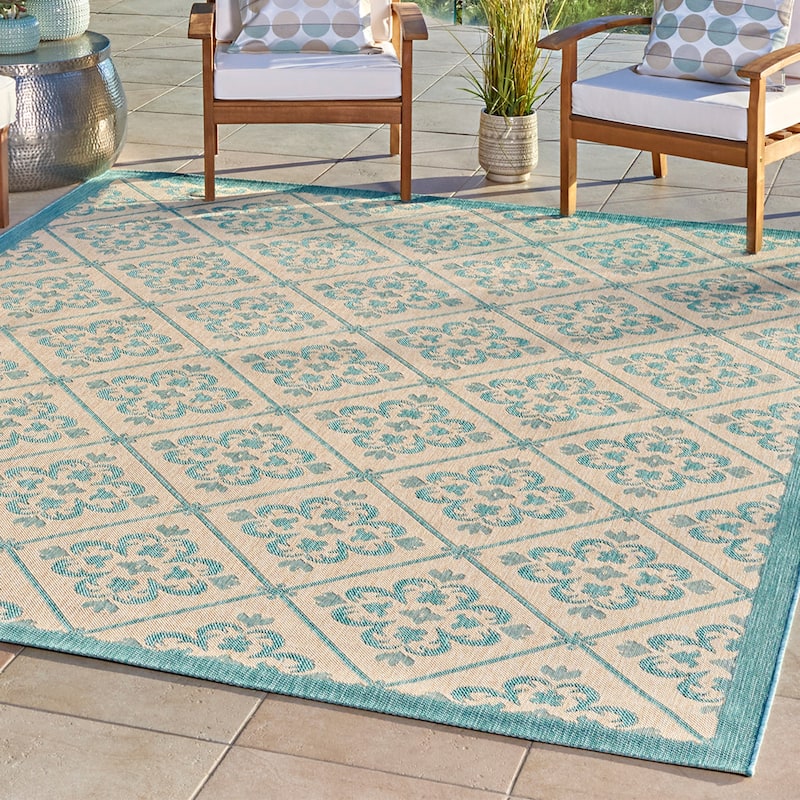 Gertmenian Solterra Bohemian Moroccan Global Weather Resistant Polypropylene Flatweave Indoor/ Outdoor Area Rug Collection