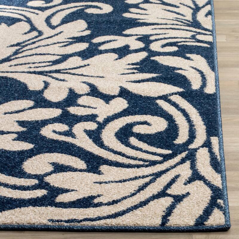 SAFAVIEH Amherst Priscilia Modern Rug