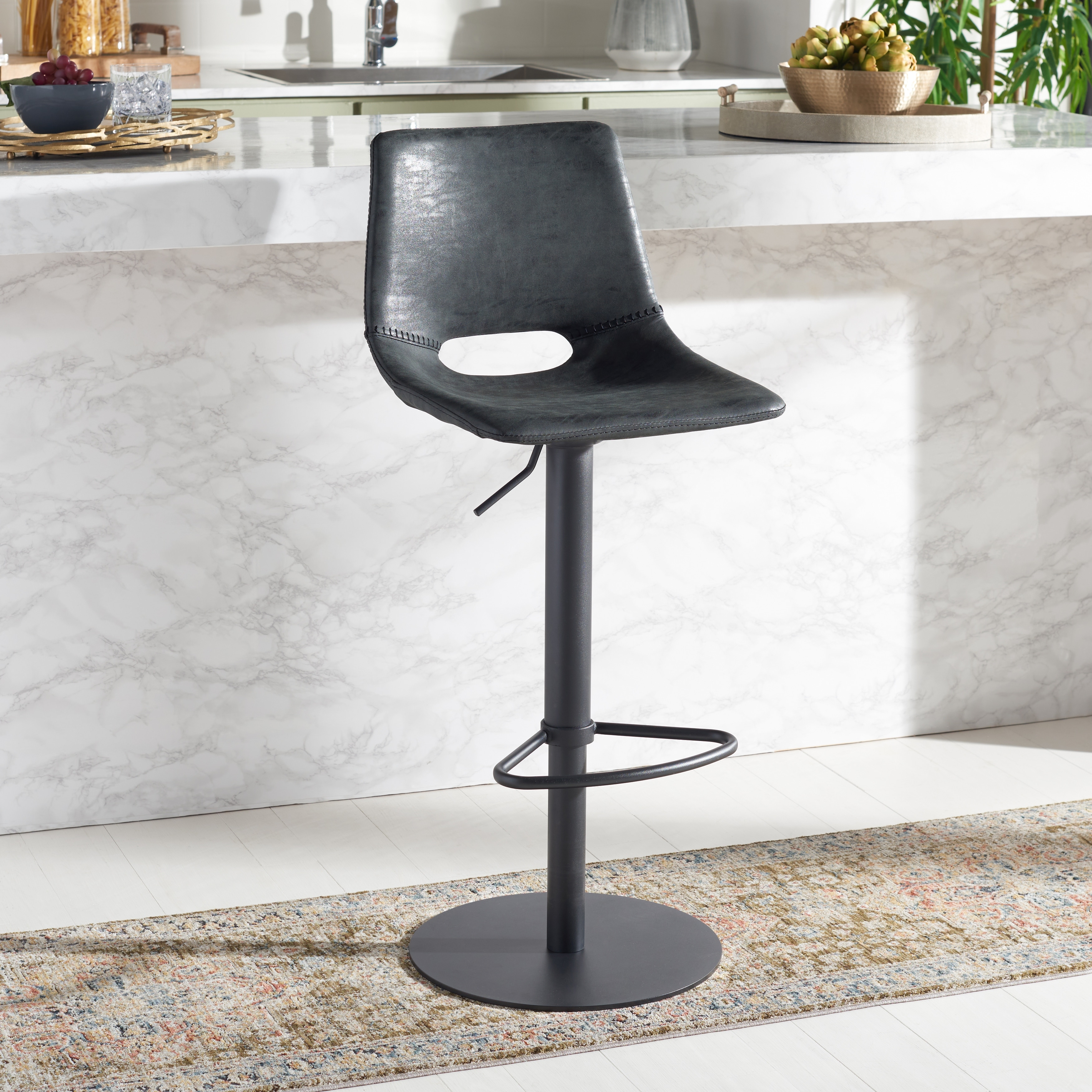 Gas adjustable clearance bar stools