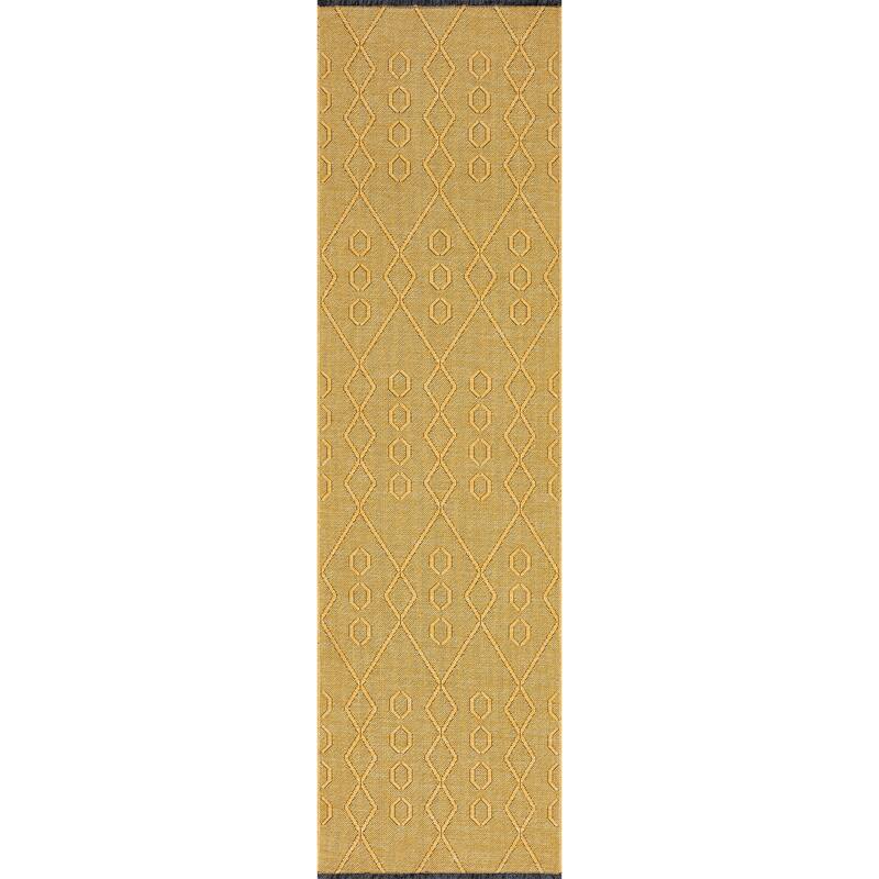 Alameda Solid Color Geometric Machine Washable Indoor Area Rug