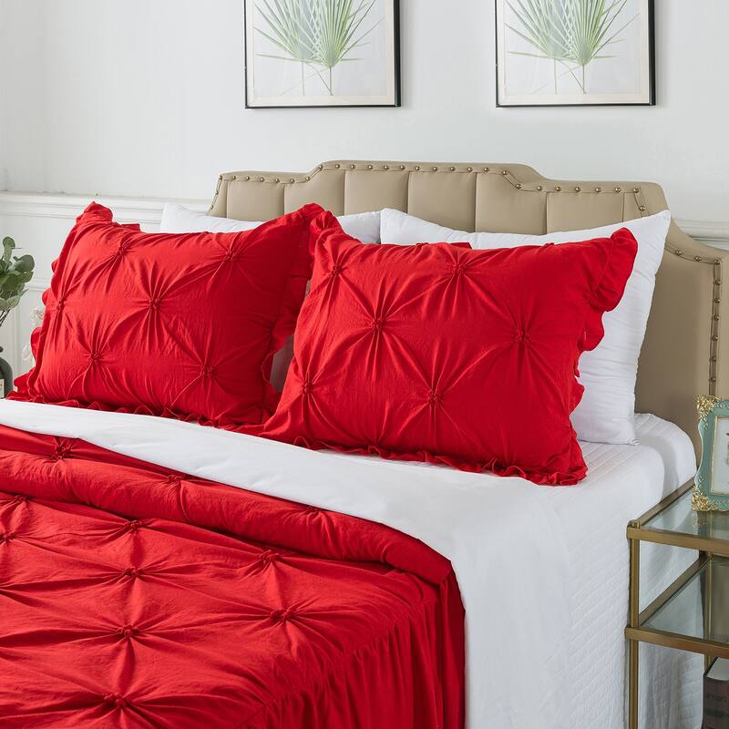 4 PCS Ruffle Skirt Bedspread Set with a Fluffy Rug