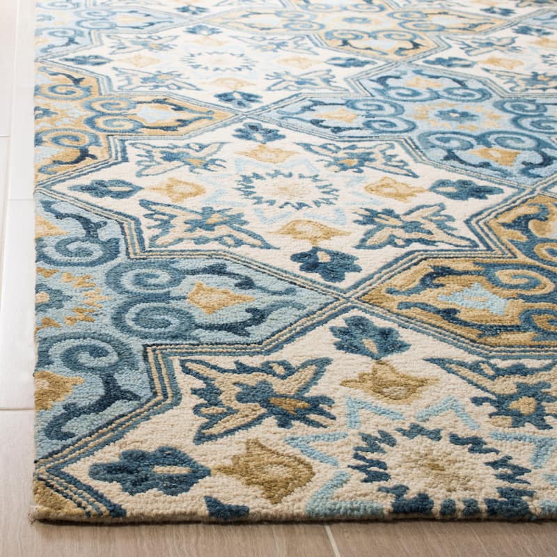 SAFAVIEH Handmade Suzani Rosanda Boho Tribal Wool Rug