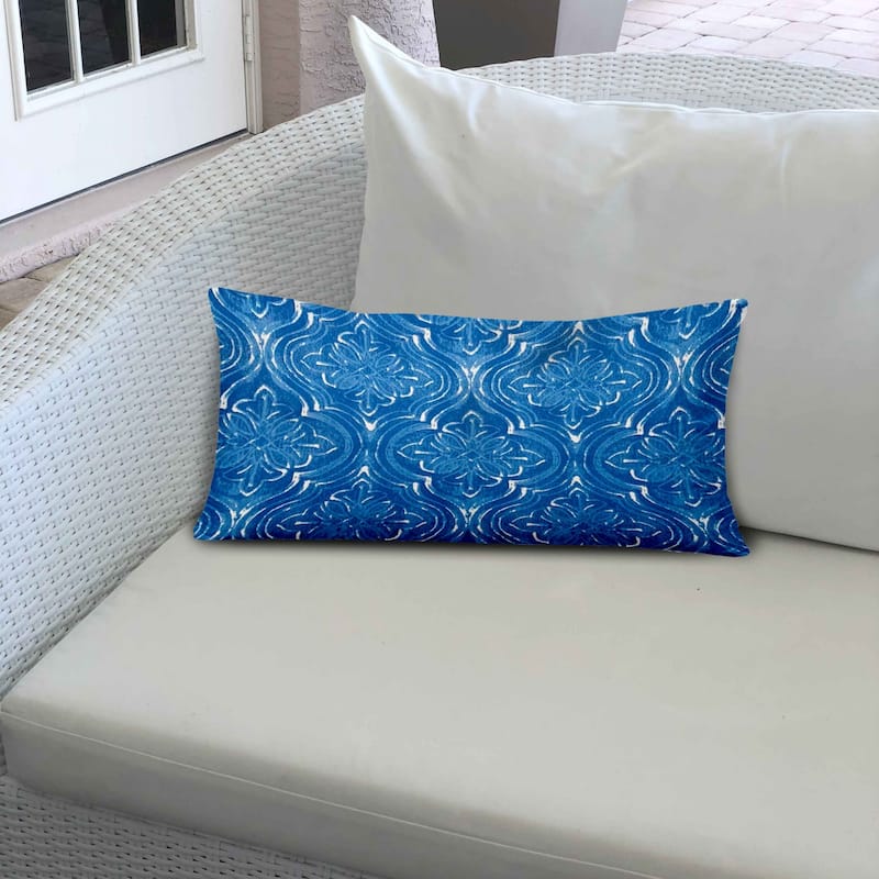 HomeRoots 14" X 20" Blue And White Enveloped Ogee Lumbar Indoor Outdoor Pillow Cover - 4