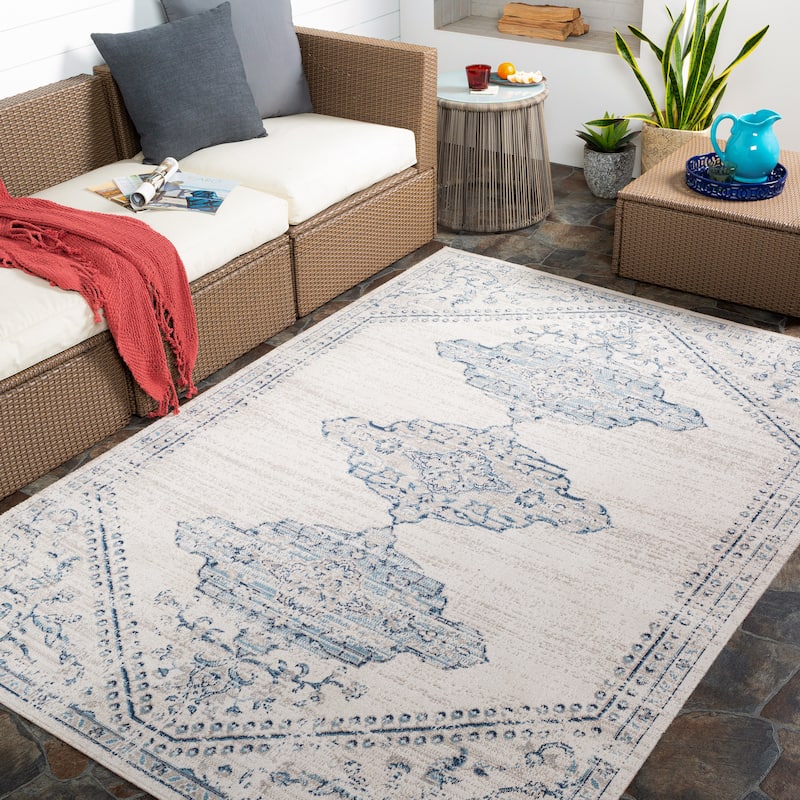 Artistic Weavers Montse Indoor/ Outdoor Boho Medallion Area Rug