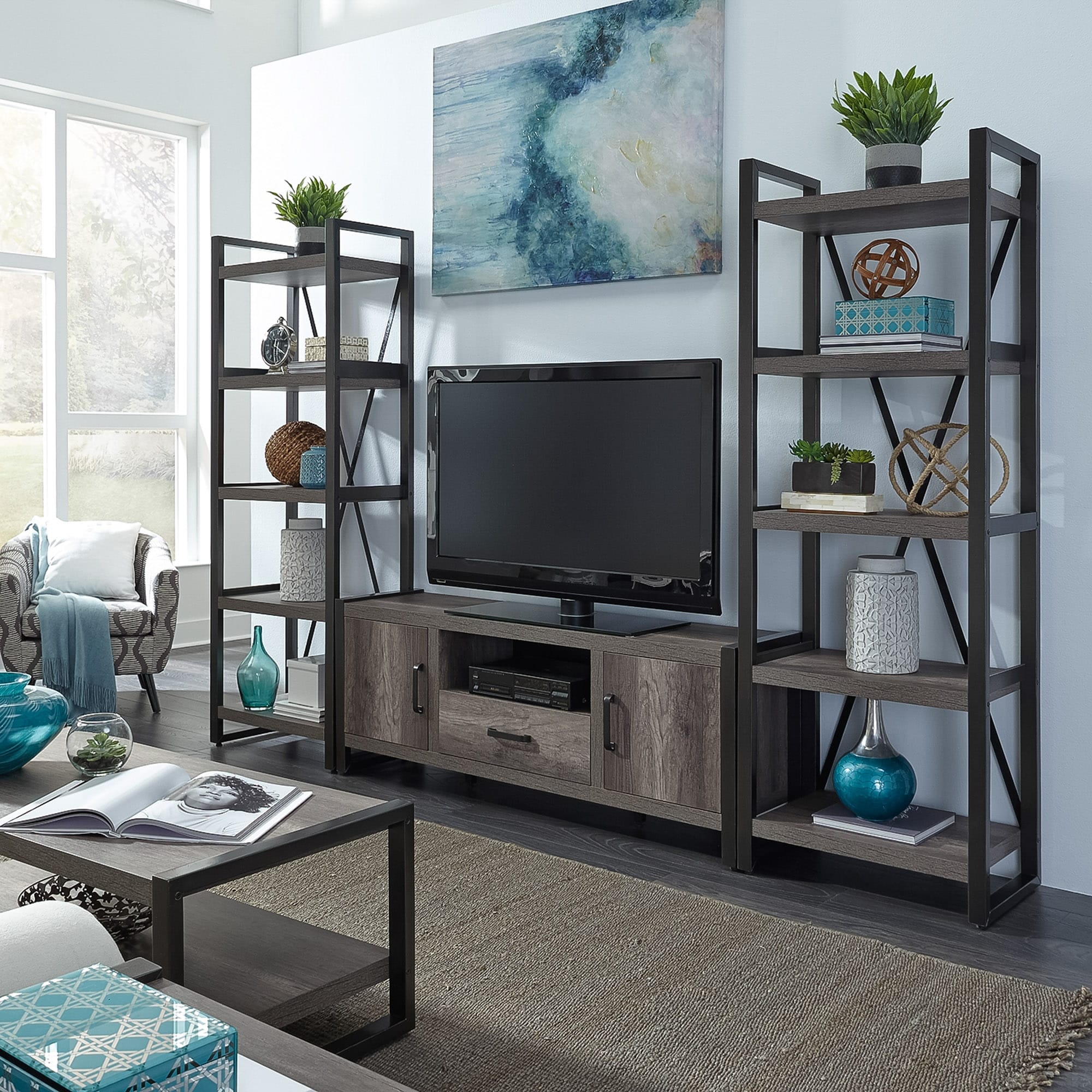 Tanners Creek Greystone Opt Entertainment Center w Piers
