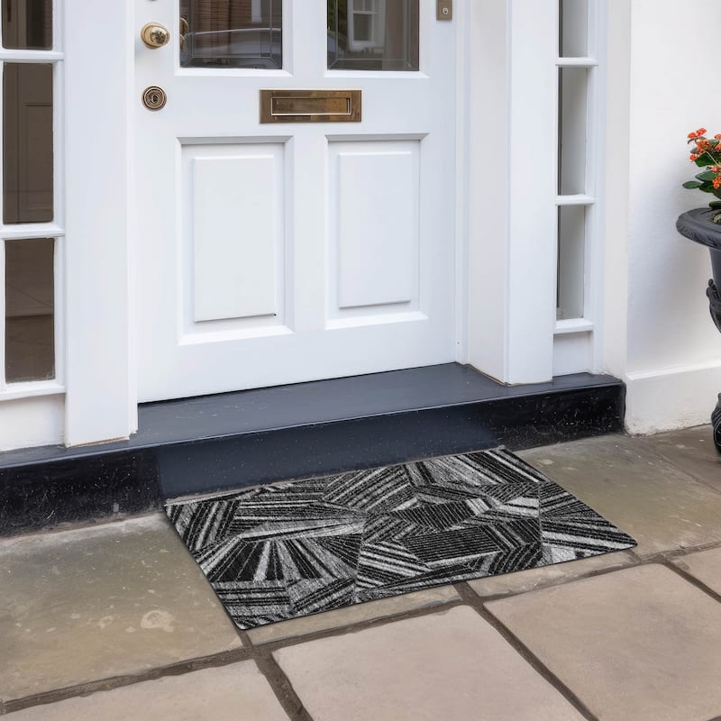 Machine Washable Indoor/ Outdoor Chantille Modern Mosaic Rug - Black - 1'8" x 2'6"