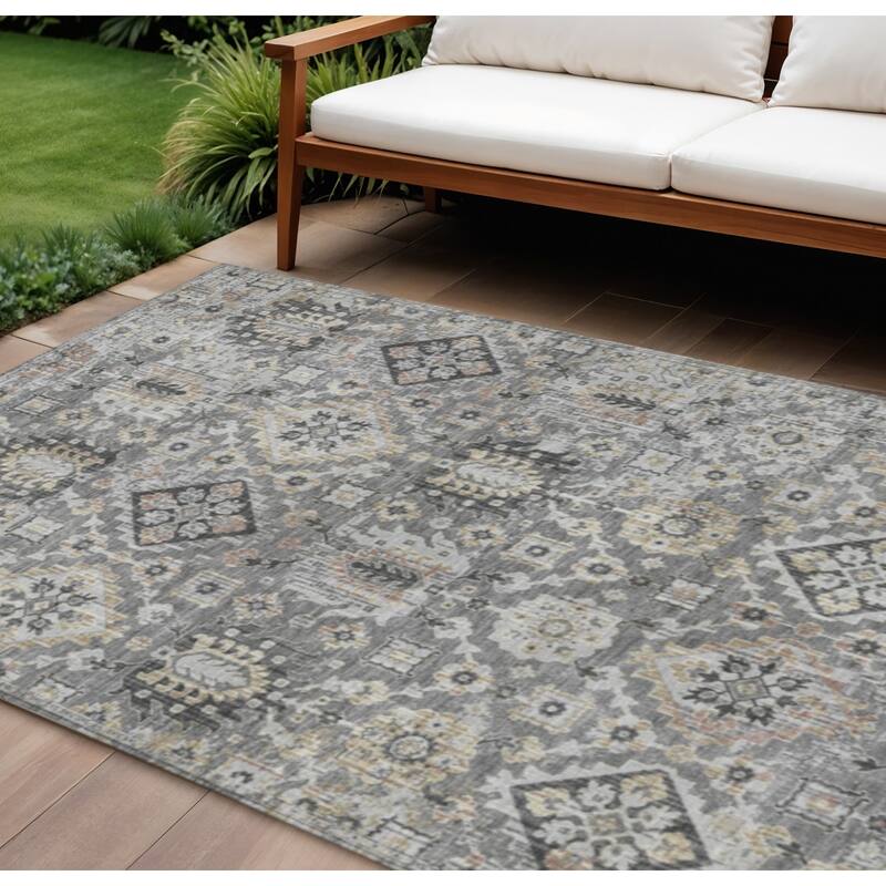 HomeRoots Floral Medallion Traditional Rectangle Outdoor Rug - 8' X 10'