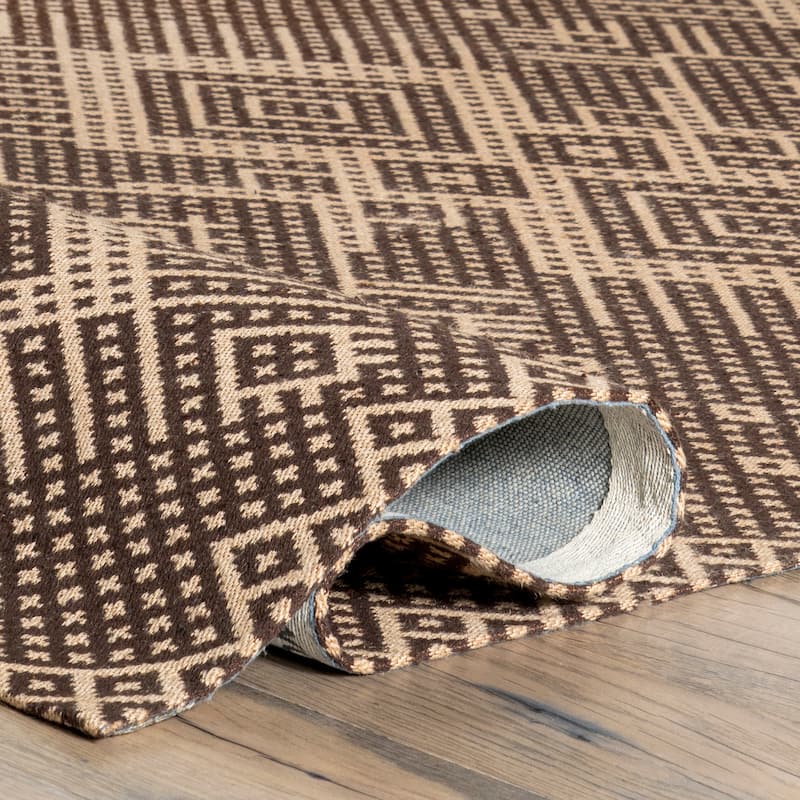 Nuloom Leith Geometric Cotton-Blend Area Rug