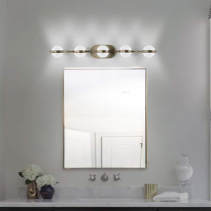 Modern Vanity Lights With 5 LED Bulbs For Bathroom Lighting