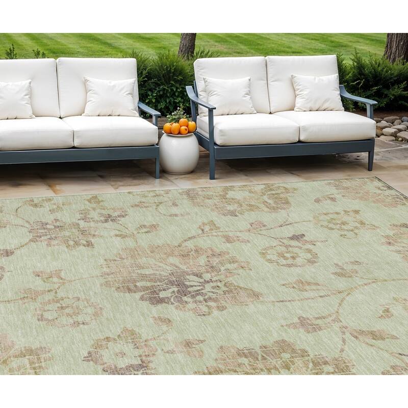 HomeRoots Floral Transitional Rectangle Outdoor Rug - 8' X 10'